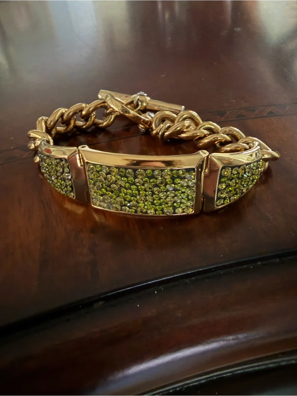 Henri Bendel Gold Tone Bracelet with Green Crystals Toggle Closure 7.5”